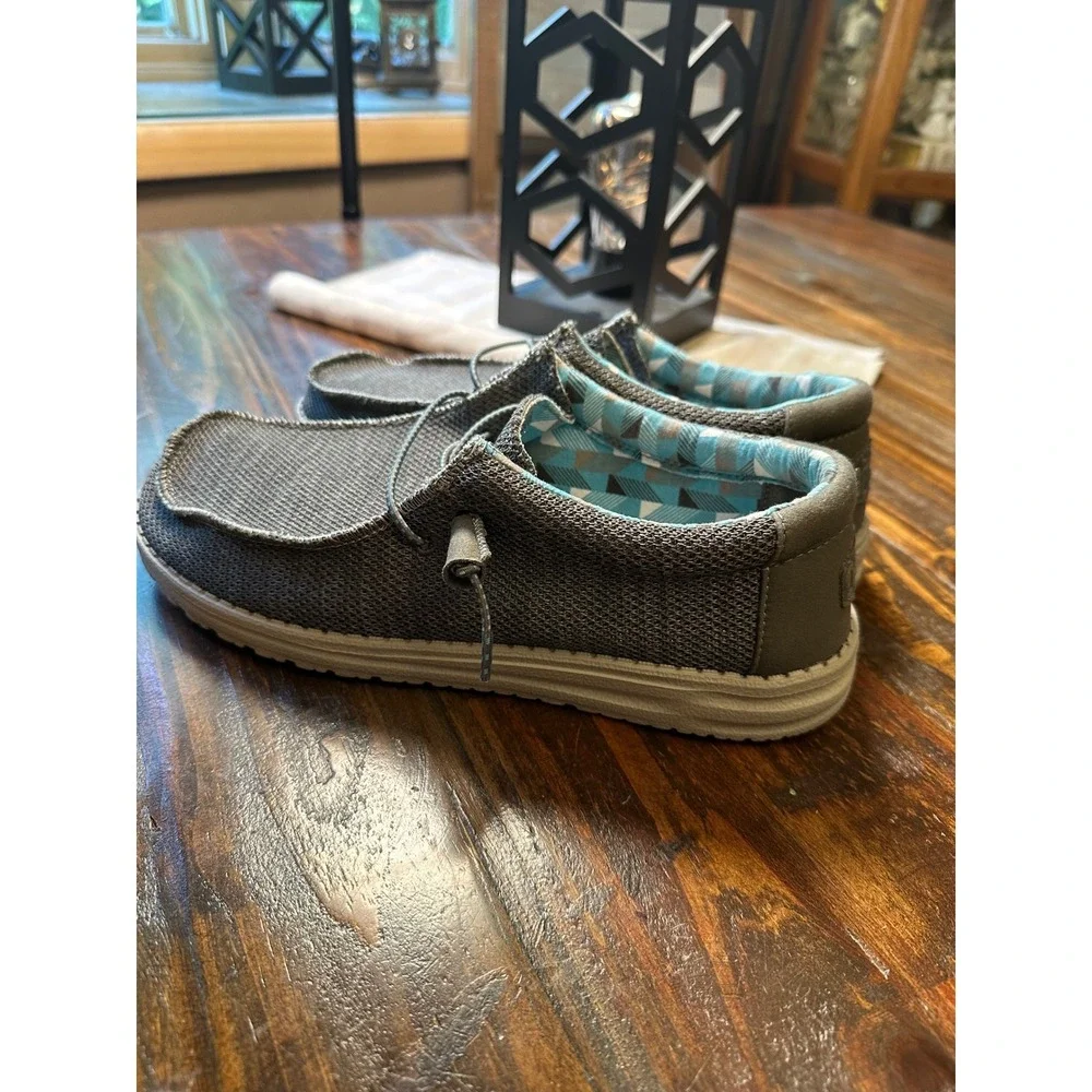Hey Dude Wally Sox Charcoal Grey Men Slip On Loafers Size 10 40019-025